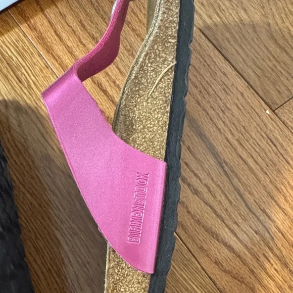 Birkenstock Women's Metallic Pink Sandals - Picture 3 of 4